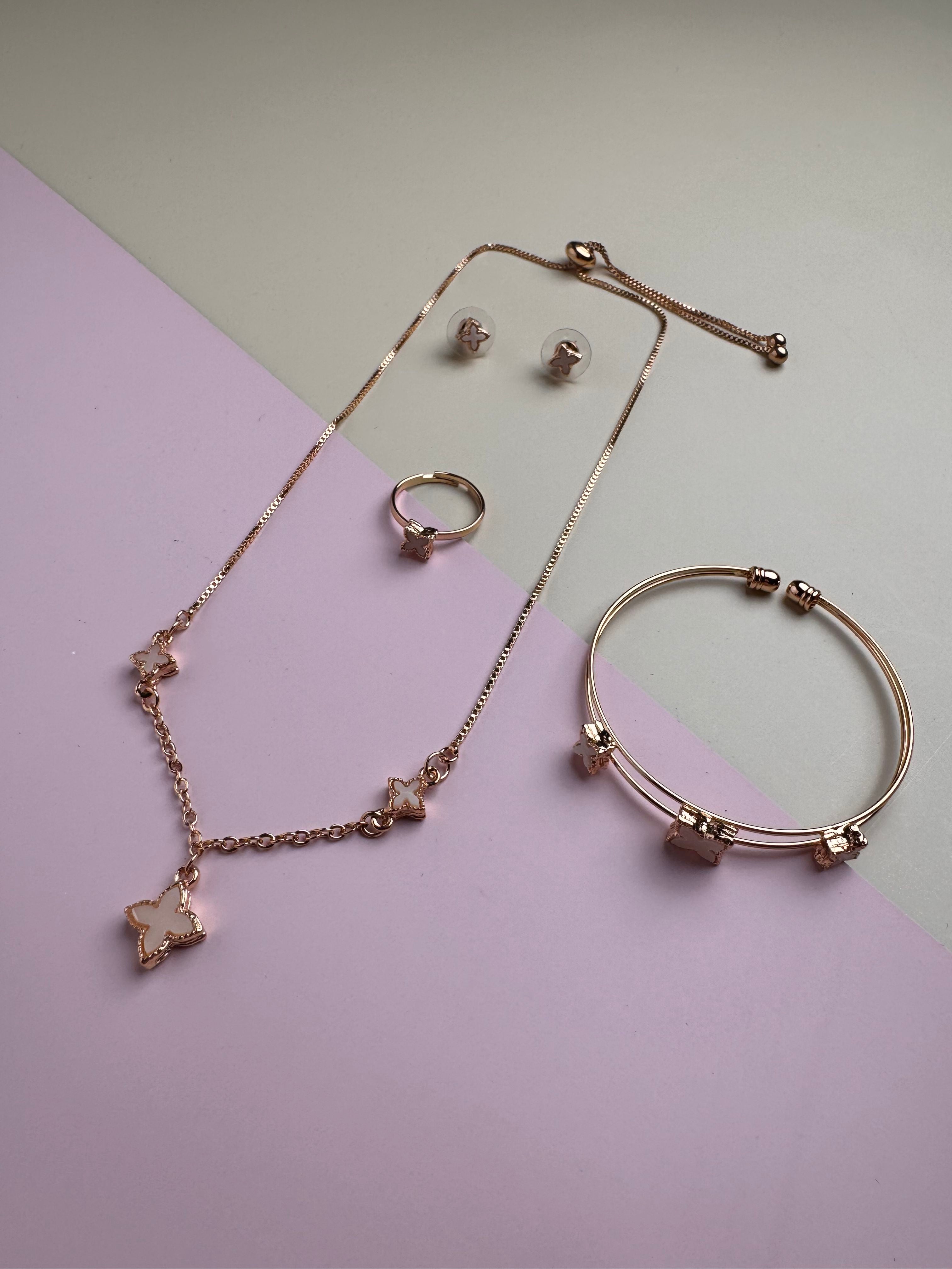 طقم أكسسوارات كامل