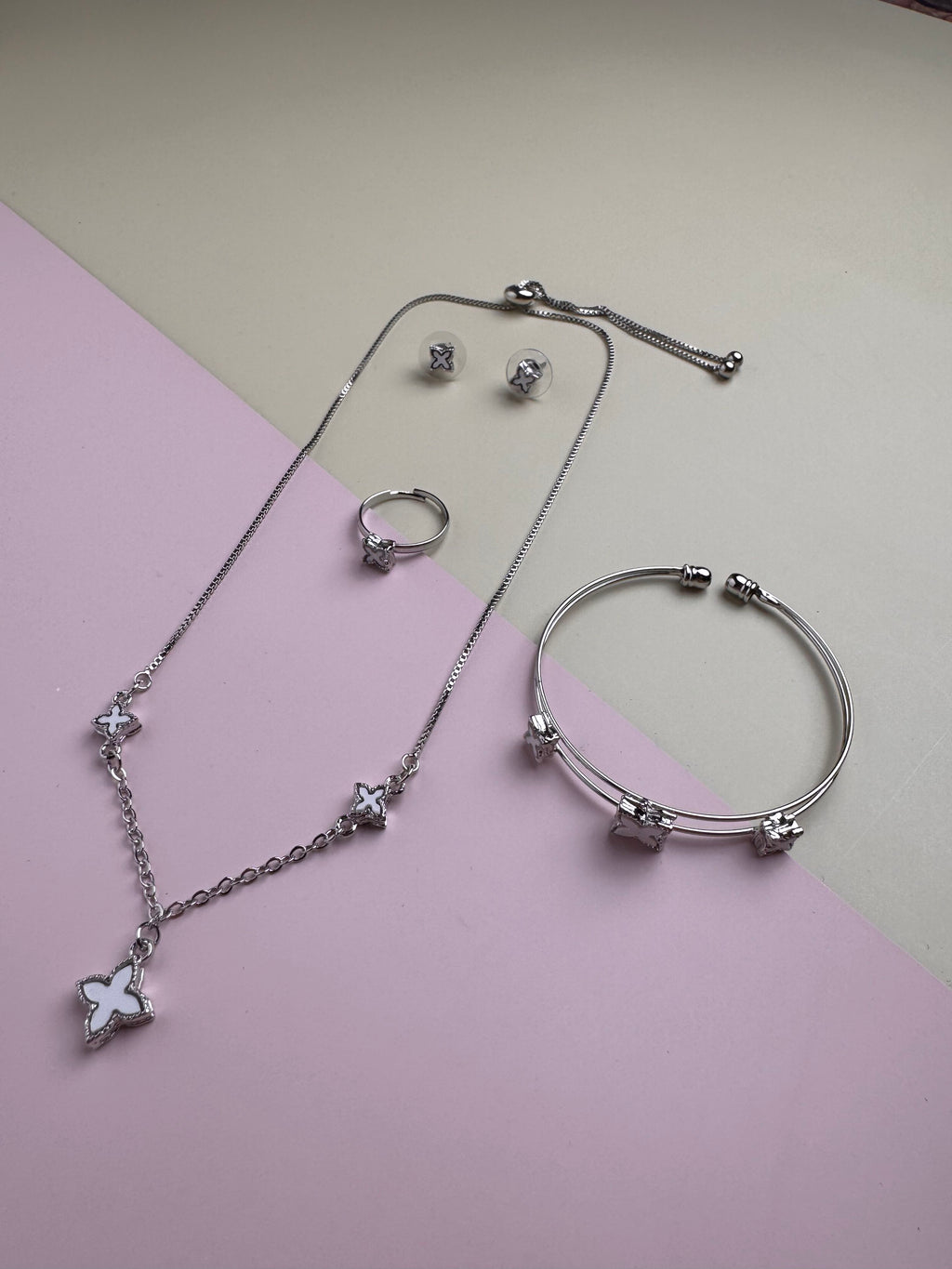 طقم اكسسوار