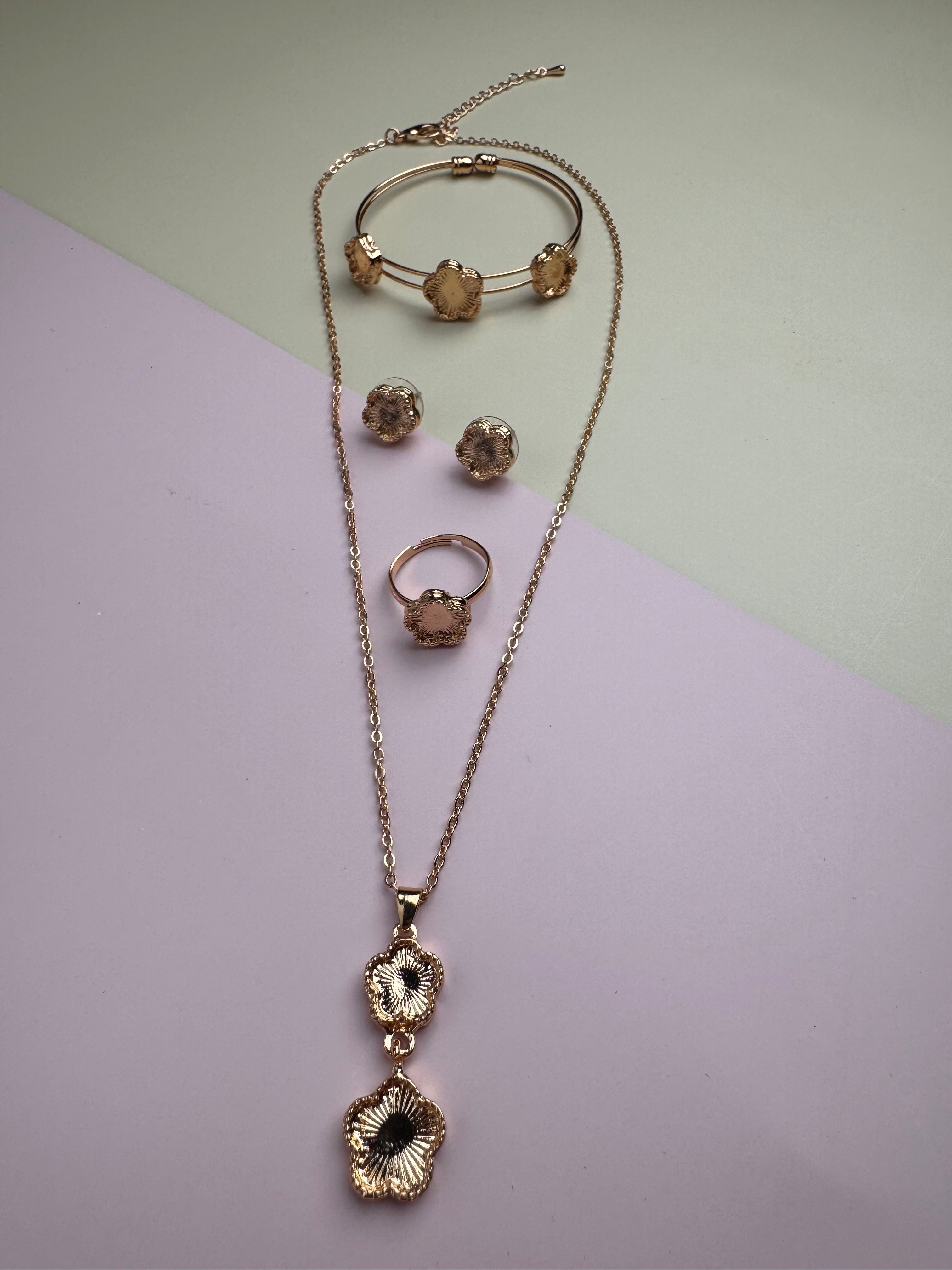 طقم اكسسوار