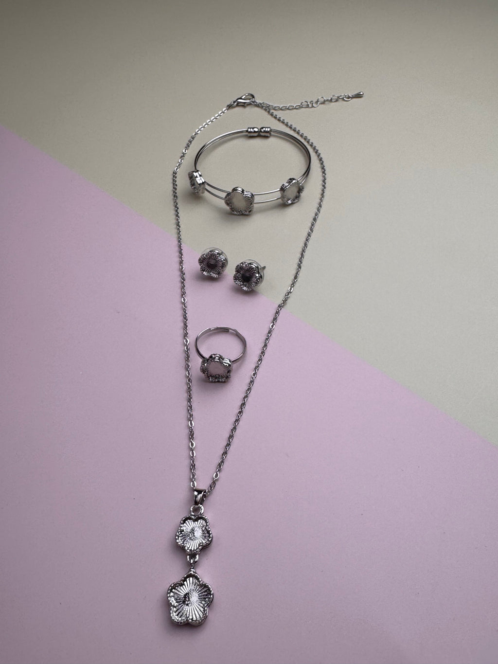 طقم اكسسوار