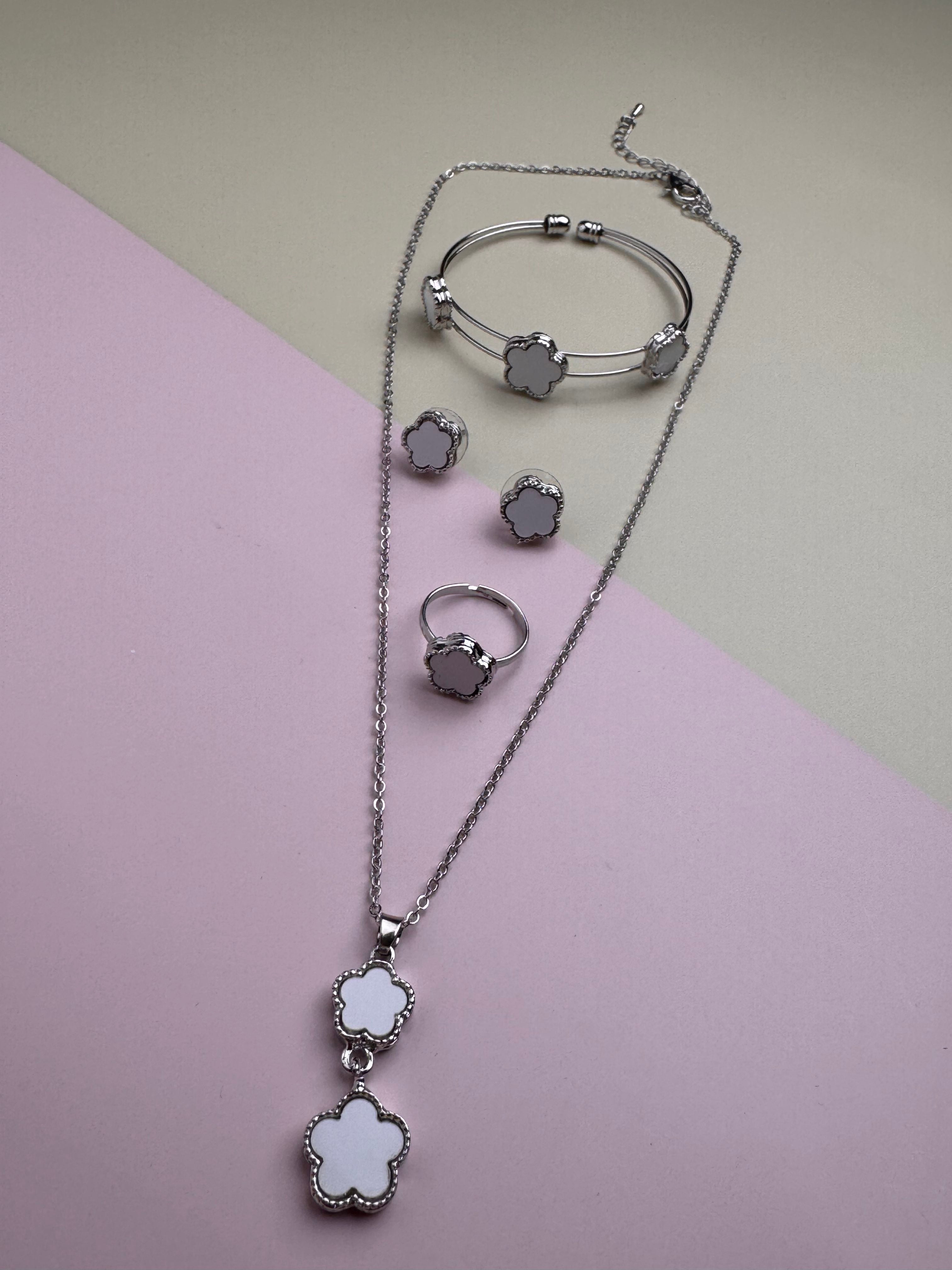 طقم أكسسوارات كامل