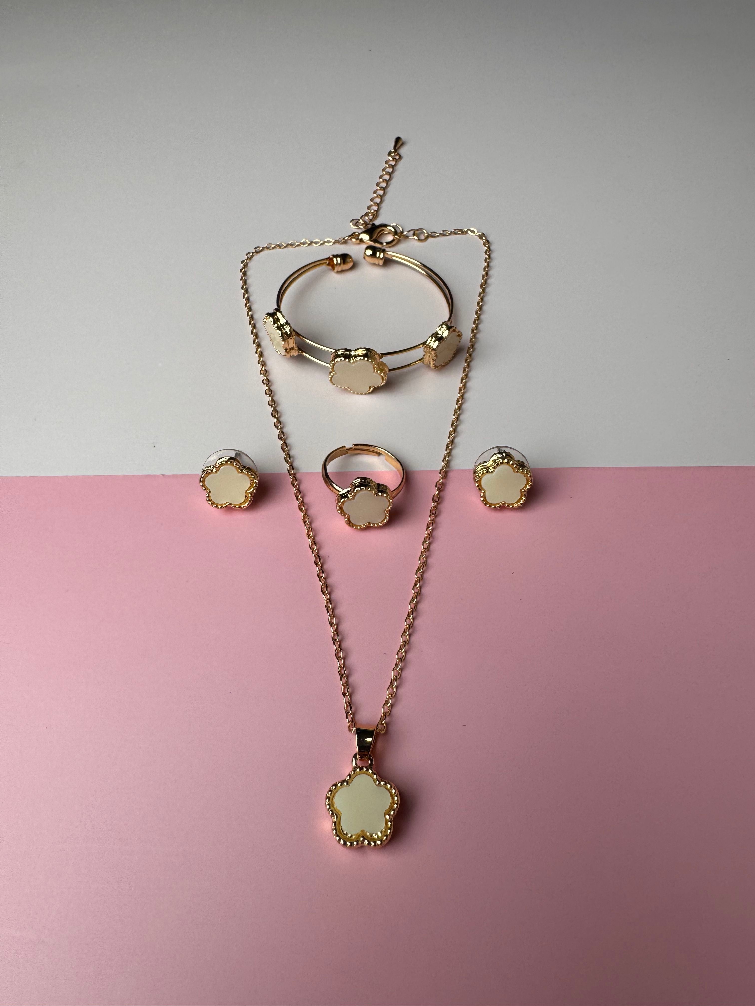 طقم أكسسوارات كامل