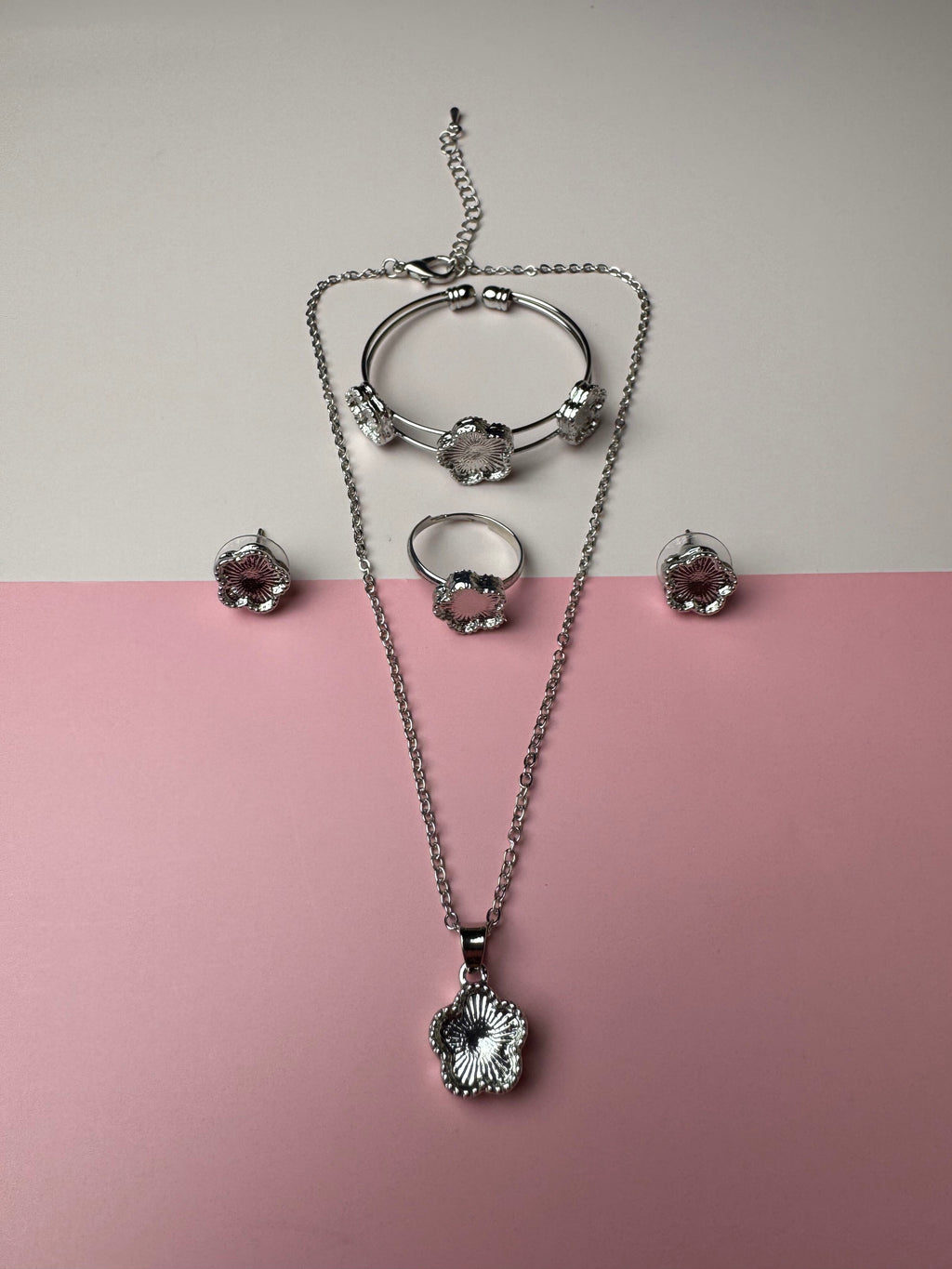 طقم اكسسوار