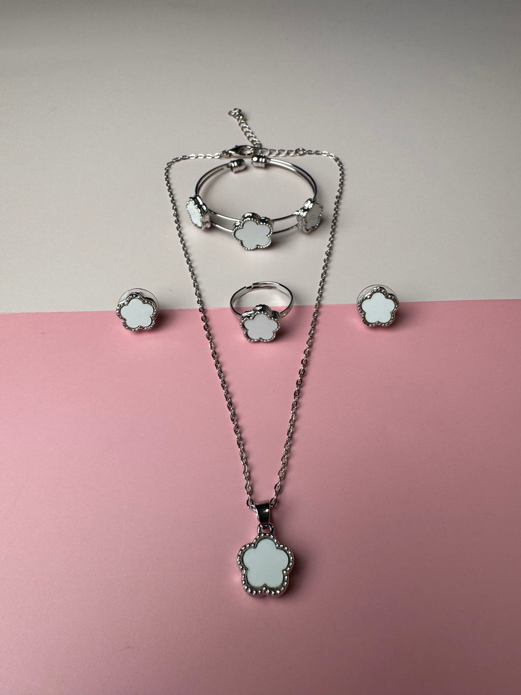 طقم اكسسوار