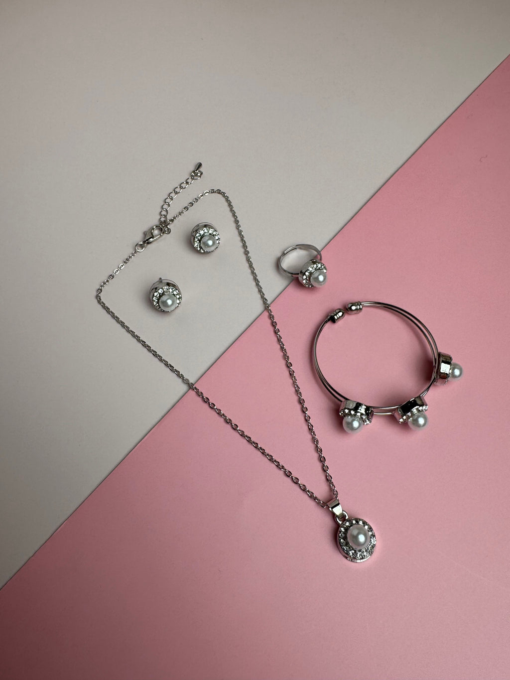 طقم اكسسوار